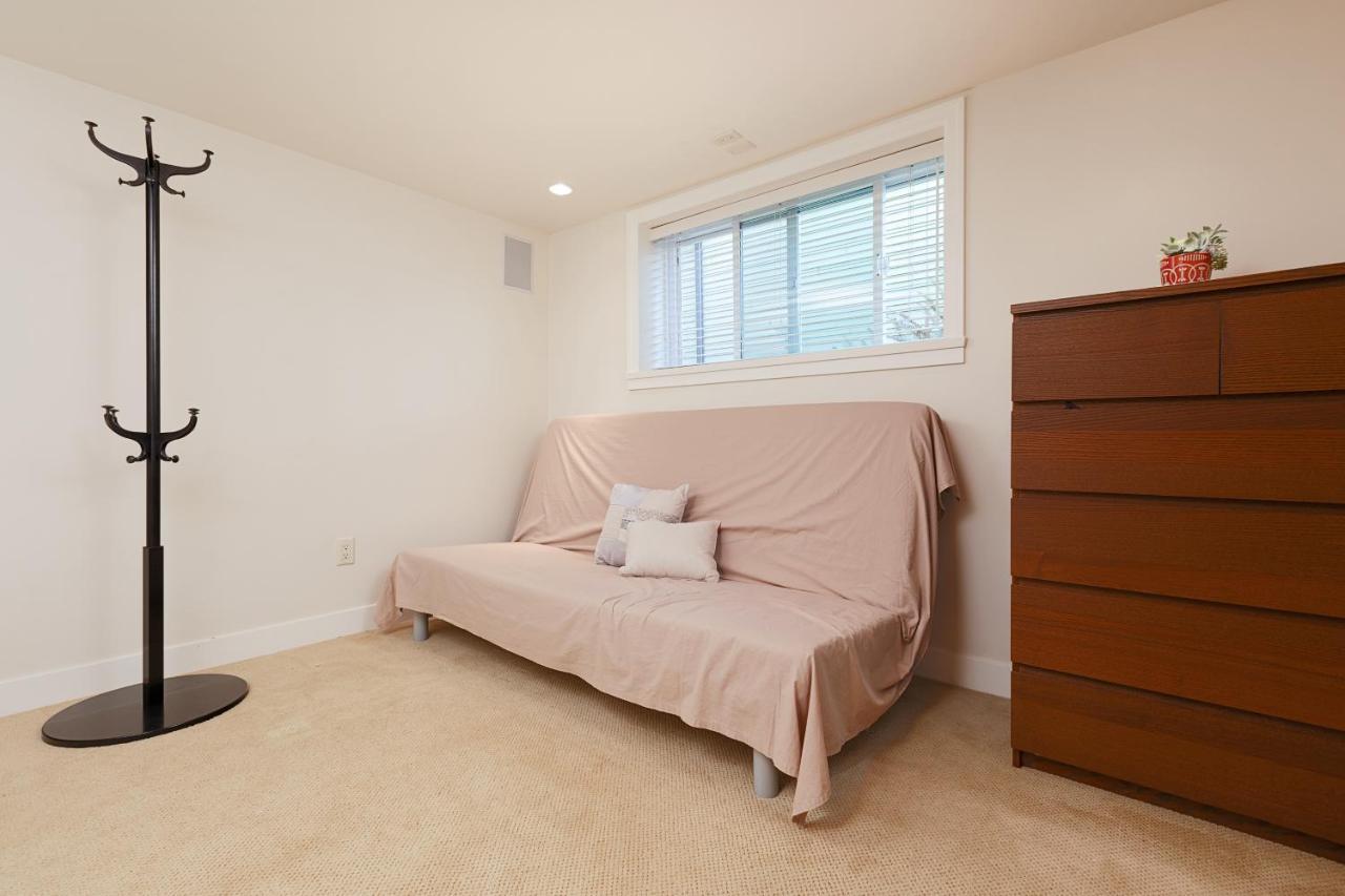 Cozy 3Bdr Suite Near Queen Elizabeth Park Ванкувер Экстерьер фото